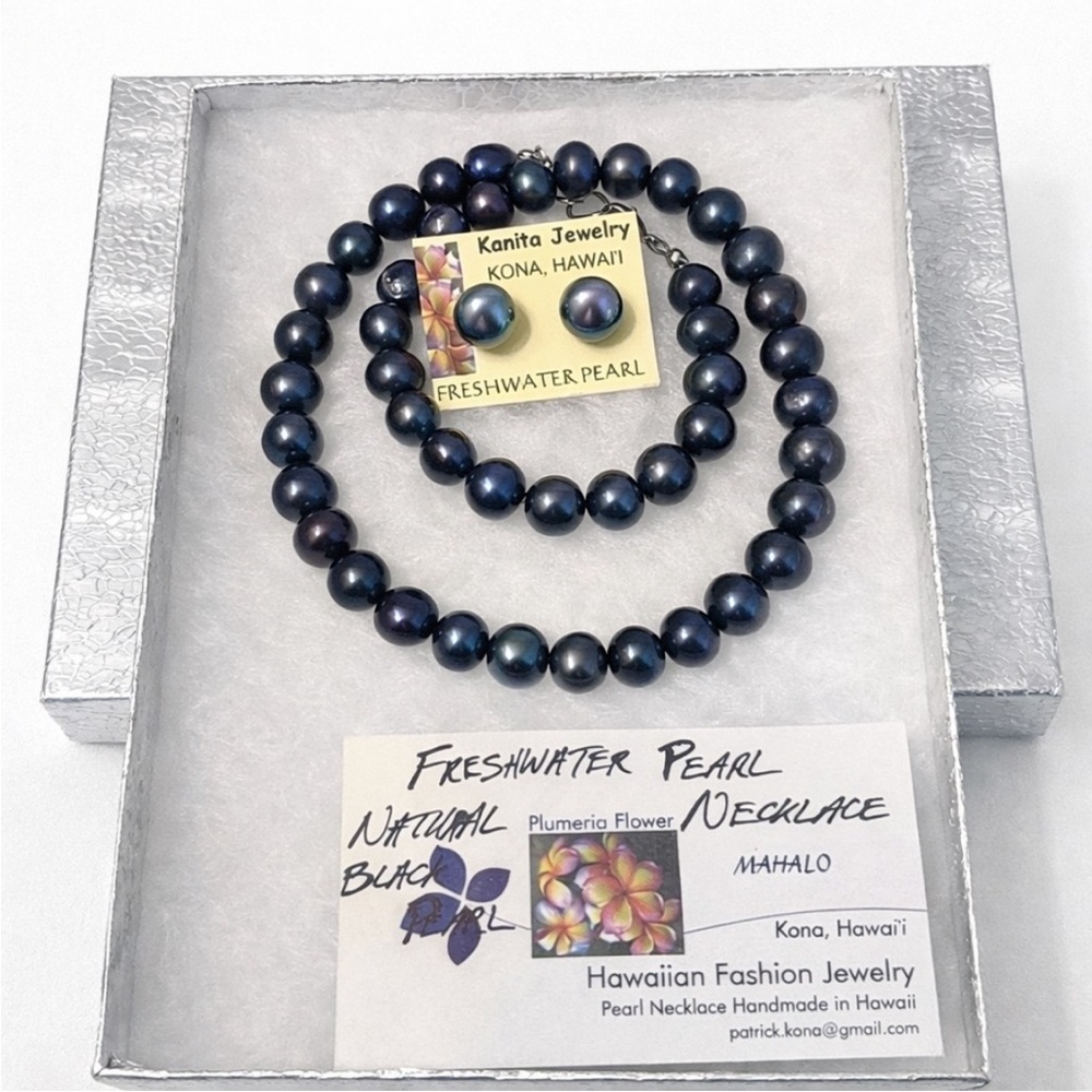 IRIDESCENT BLACK PEARLS FROM HAWAII SET NEW IN BOX